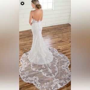 Elegant White Lace Wedding Dress